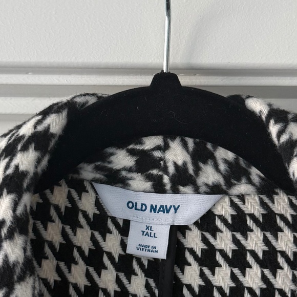 Old Navy Black and White Houndstooth Jacket - Picture 2 of 3